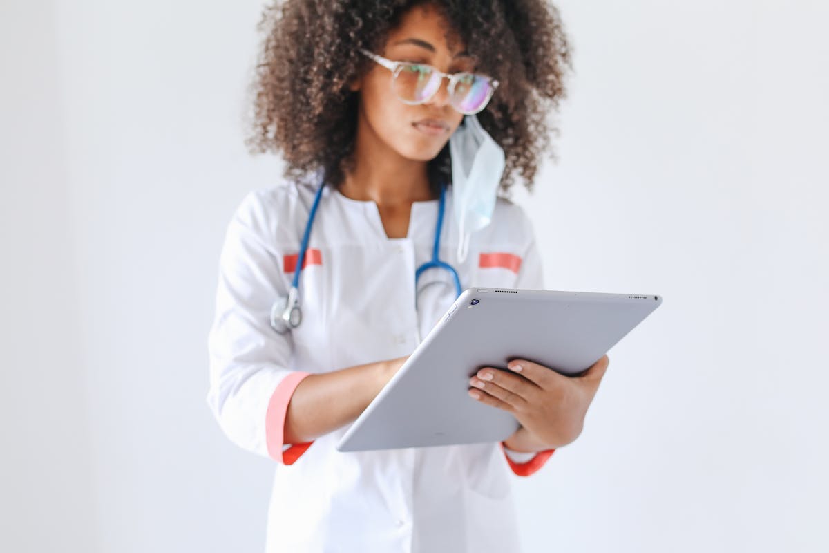 How to Use AI in Clinical Practice: A 2026 Guide for Doctors