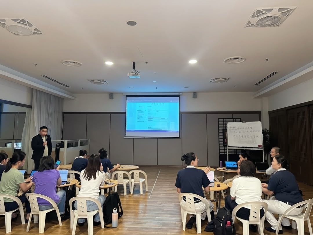 Wide view of the MedicalMet system introduction for Tzu Chi International Medical Association volunteers at the Tzu Chi Jing Si Hall, Kuala Lumpur — MedicalMet