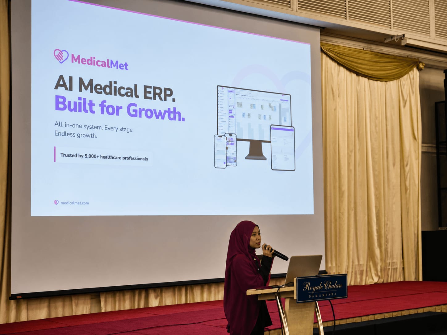 MedicalMet session on stage at the UniKlinik Incubator 2026 showing the AI Medical ERP Built for Growth slide at Hotel Royale Chulan Damansara — MedicalMet